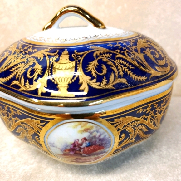 💎💍📿📦 Jewelry/trinket box with lid - Picture 1 of 11